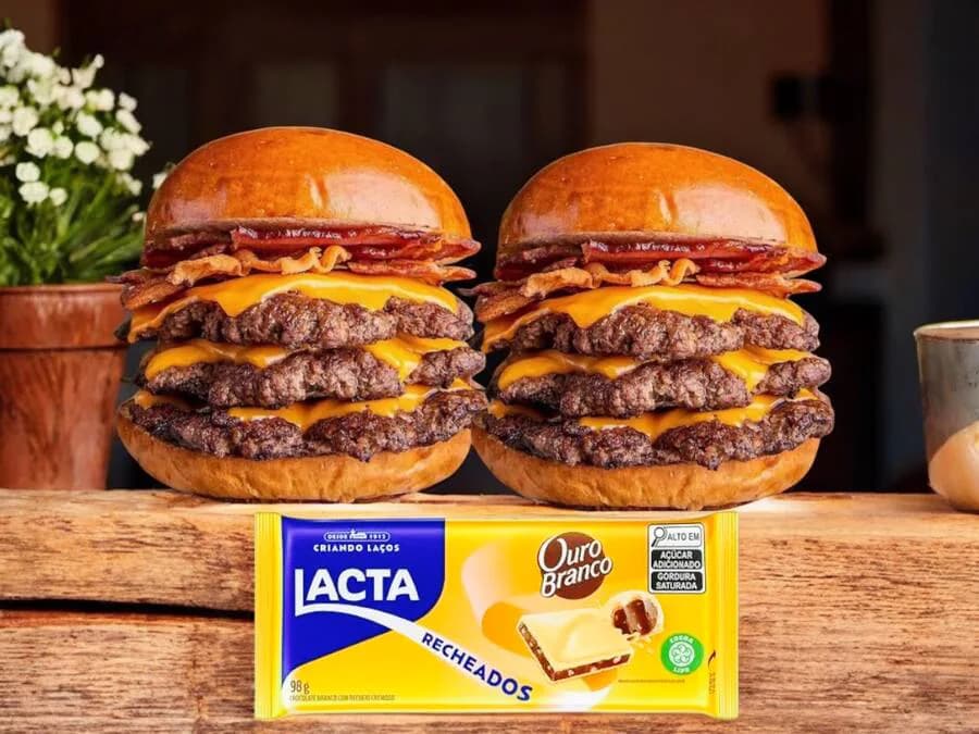 Casal Perfeito: 2 Smash Bacon Triplo + Barra de Chocolate